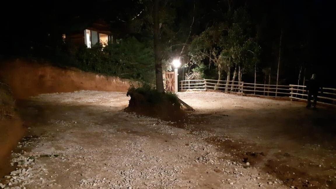 Chale Dos Tucanos- Parede De Vidro Com Linda Vista Campos do Jordão Εξωτερικό φωτογραφία